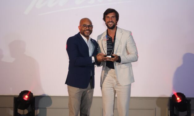 William Ramos Recibe Premio Nacional Turismo en Renglón Influencer del Año